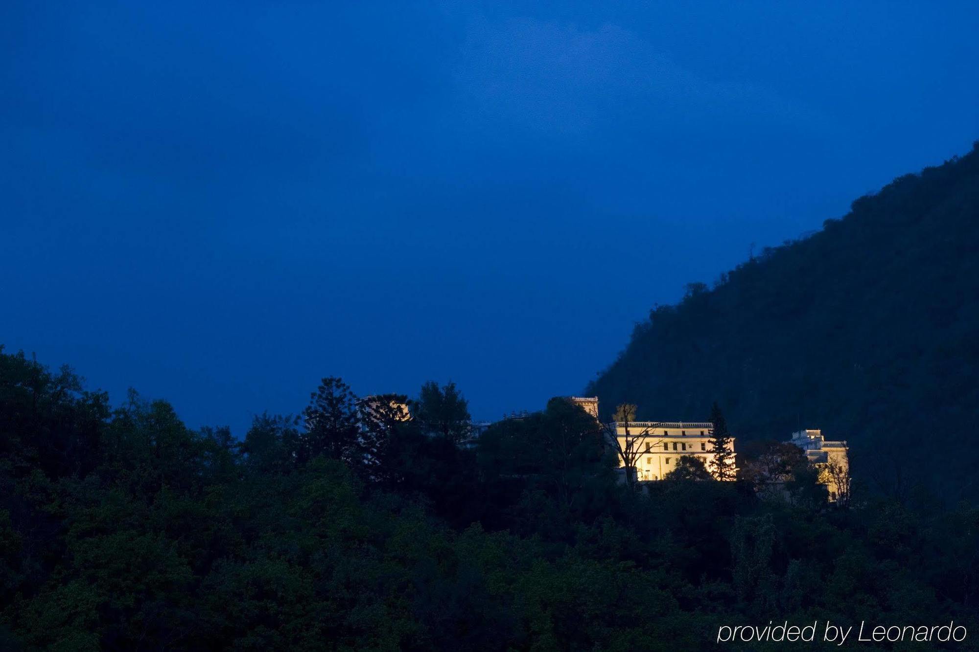 Hotel Ananda In The Himalayas Rishīkesh Exterior foto